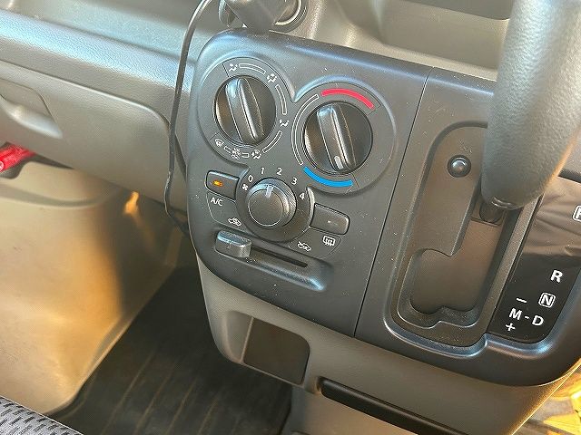Suzuki EVERY 2016-09 24884-14