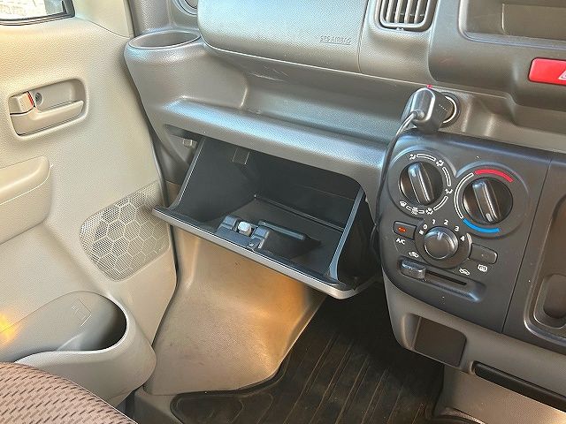 Suzuki EVERY 2016-09 24884-5