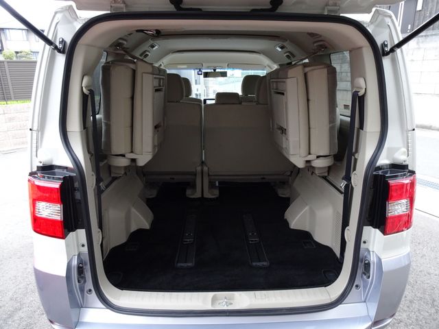 Mitsubishi DELICA D5 2016-02 183136-18