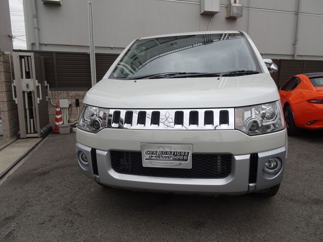 Mitsubishi DELICA D5 2016-02 183136-2
