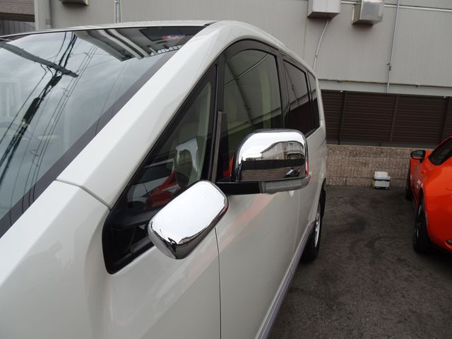 Mitsubishi DELICA D5 2016-02 183136-12