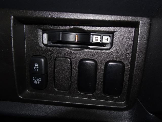 Mitsubishi DELICA D5 2016-02 183136-26