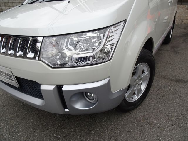 Mitsubishi DELICA D5 2016-02 183136-7