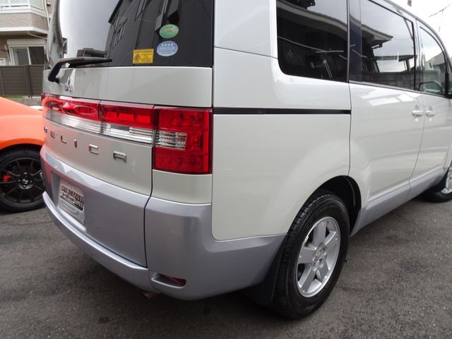 Mitsubishi DELICA D5 2016-02 183136-9