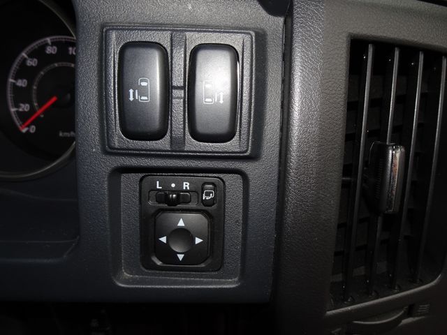 Mitsubishi DELICA D5 2016-02 183136-25