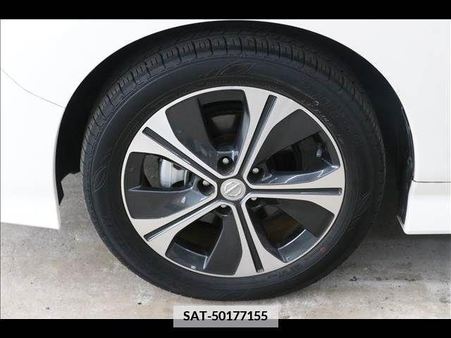 Nissan LEAF 2017-09 386973-13