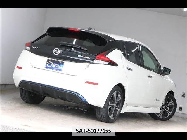 Nissan LEAF 2017-09 386973-11