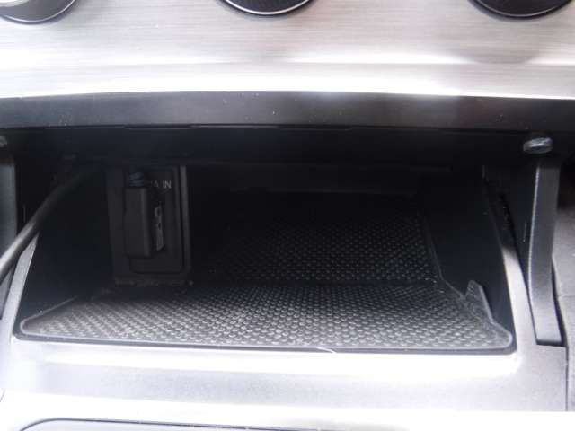 VolksWagen GOLF 2014-03 350-16