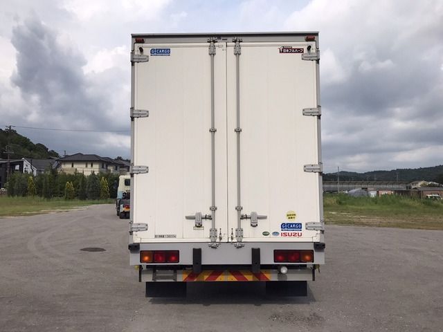 Isuzu GIGA 2014-03 17788-1