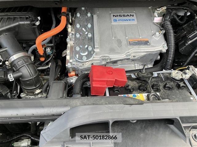 Nissan SERENA 2022-11 209488-13