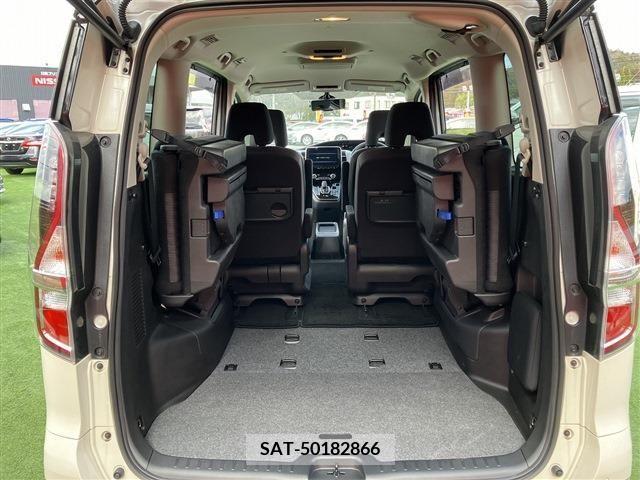 Nissan SERENA 2022-11 209488-7