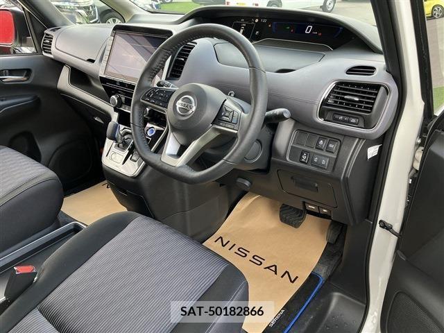 Nissan SERENA 2022-11 209488-3