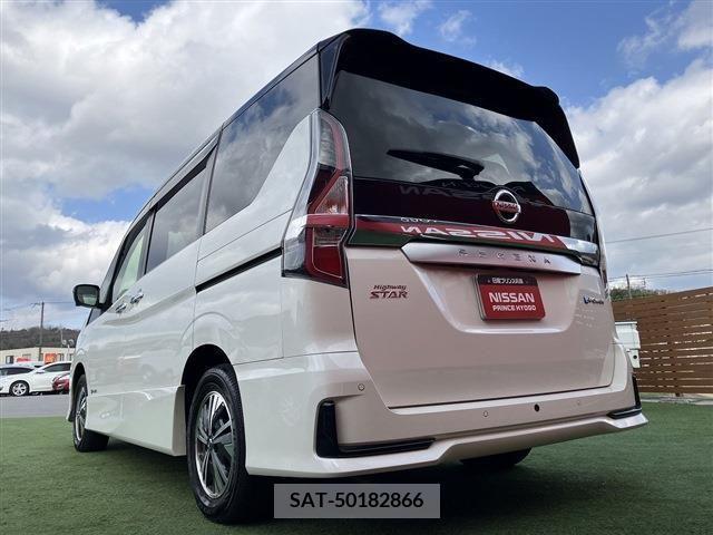 Nissan SERENA 2022-11 209488-1