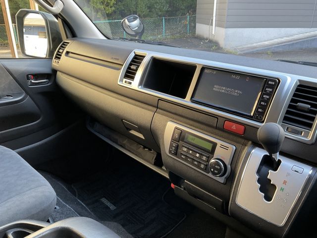 Toyota HIACE WAGON 2020-10 29148-9