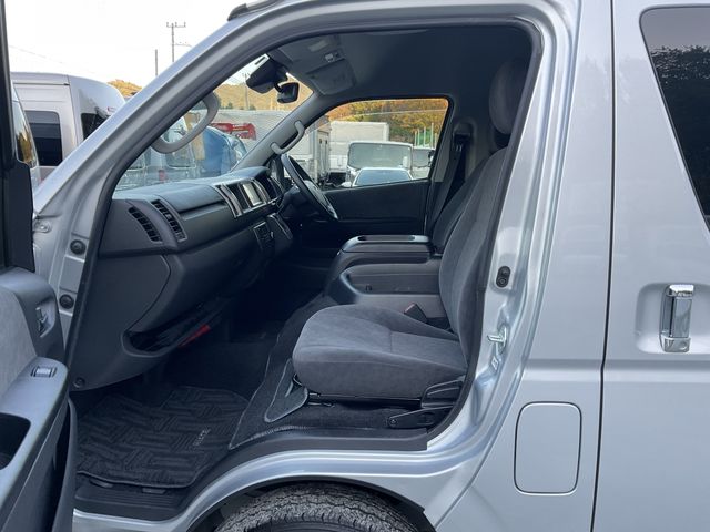 Toyota HIACE WAGON 2020-10 29148-18