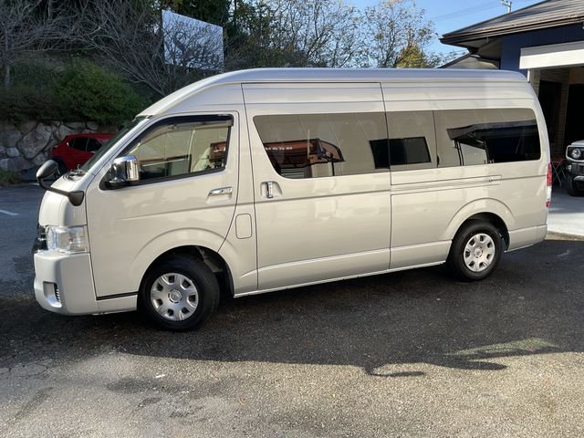 Toyota HIACE WAGON 2020-10 29148-24