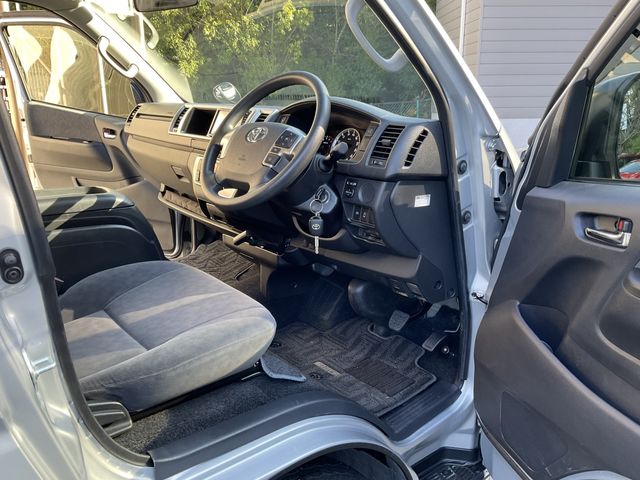 Toyota HIACE WAGON 2020-10 29148-1