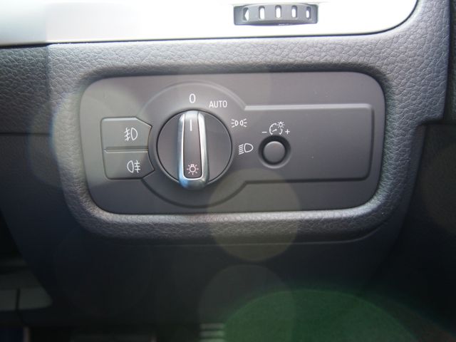 VolksWagen TOUAREG 2011-06 2320-14