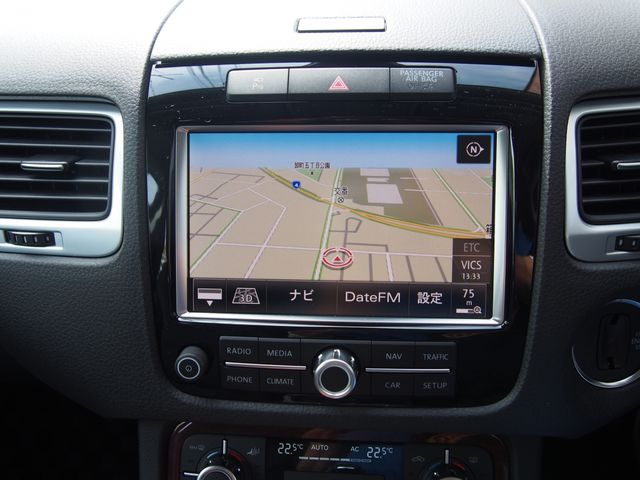 VolksWagen TOUAREG 2011-06 2320-8