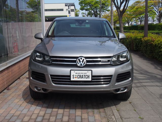 VolksWagen TOUAREG 2011-06 2320-16