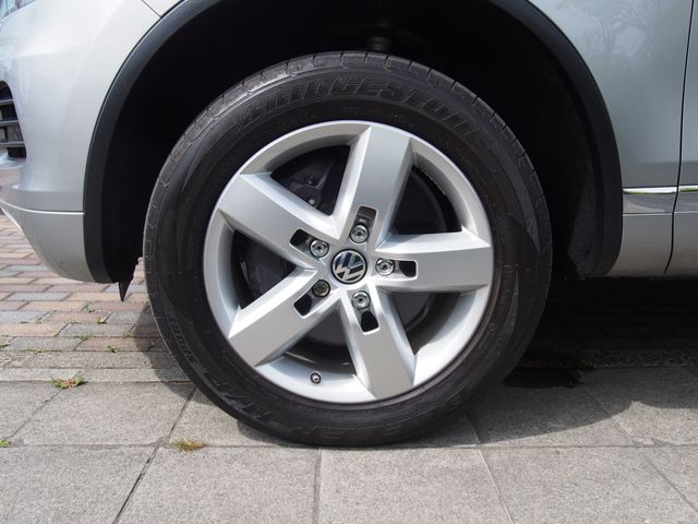 VolksWagen TOUAREG 2011-06 2320-18