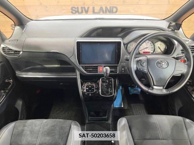 Toyota VOXY 2016-09 343039-1