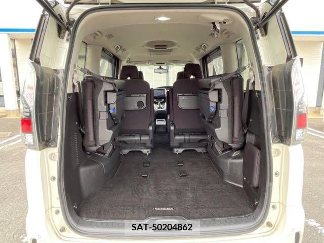 Nissan SERENA 2018-10 284188-12