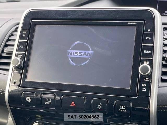 Nissan SERENA 2018-10 284188-4