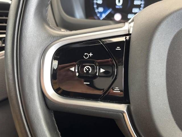 Volvo XC90 2016-12 25371-9