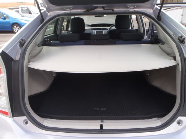 Toyota PRIUS 2013-12 282-9