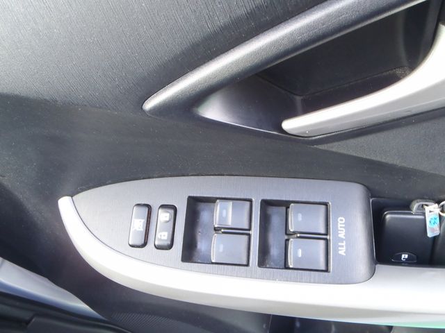 Toyota PRIUS 2013-12 282-11