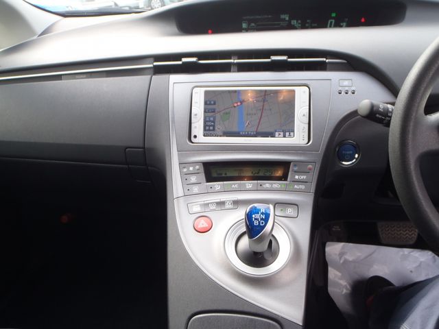 Toyota PRIUS 2013-12 282-13