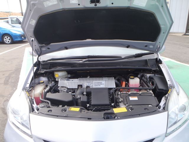 Toyota PRIUS 2013-12 282-19