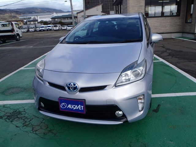 Toyota PRIUS 2013-12 282-0