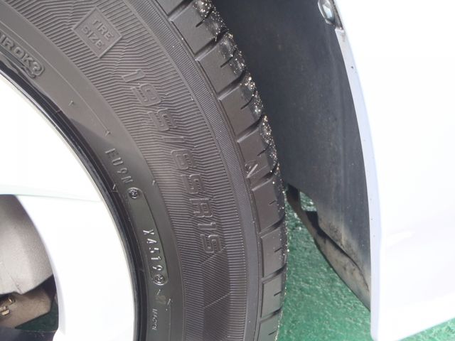 Toyota PRIUS 2013-12 282-21