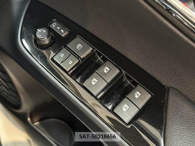 Toyota PRIUS 2016-07 281821-15