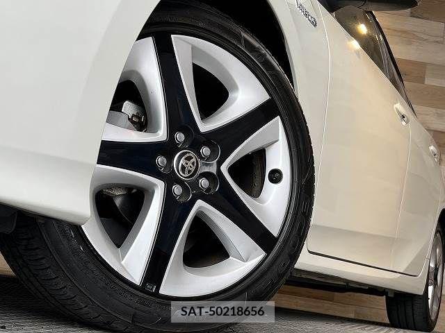 Toyota PRIUS 2016-07 281821-10