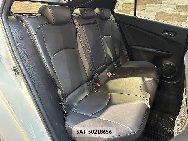 Toyota PRIUS 2016-07 281821-8