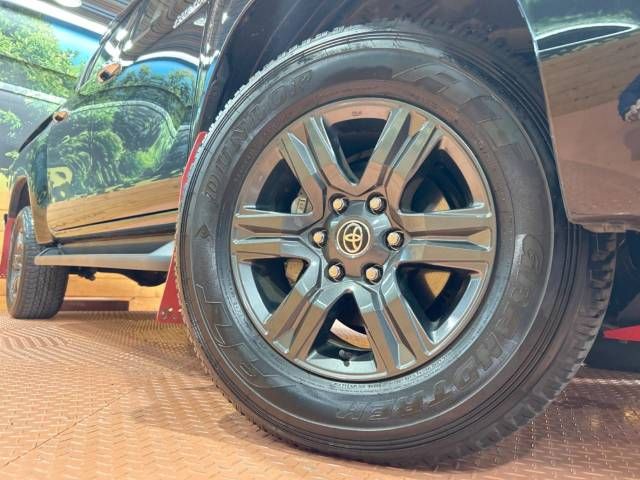Toyota HILUX 2022-04 193238-13