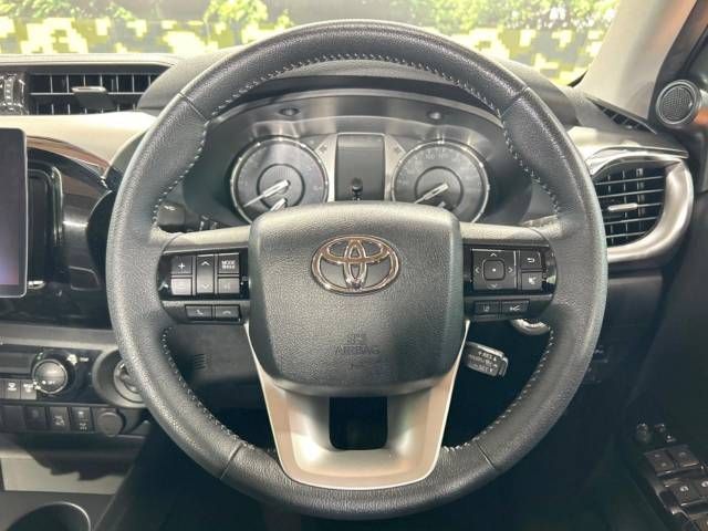 Toyota HILUX 2022-04 193238-11