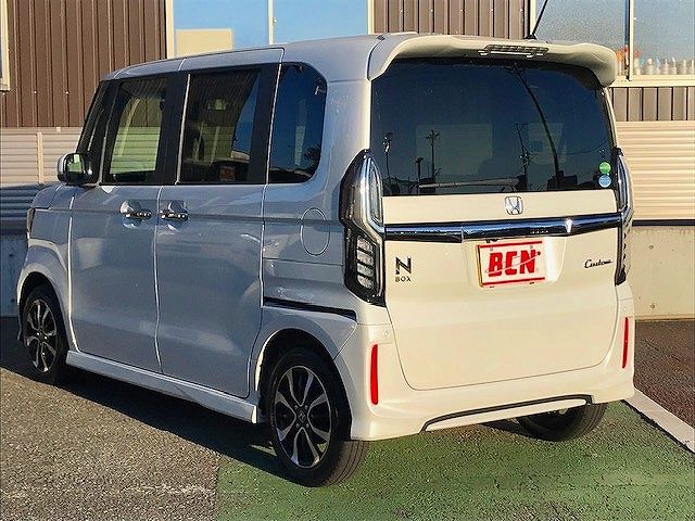Honda N BOX CUSTOM 2019-12 18851-8