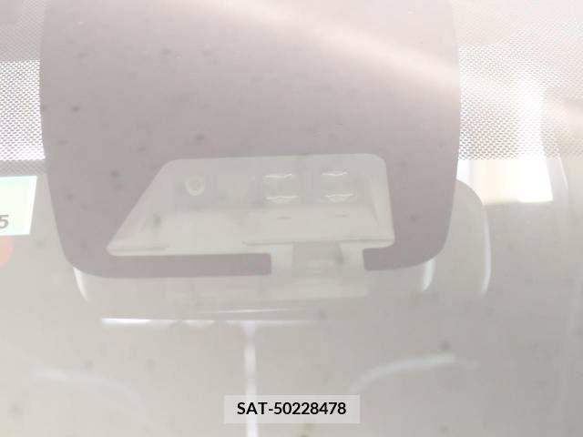 Toyota VOXY 2018-09 321579-5