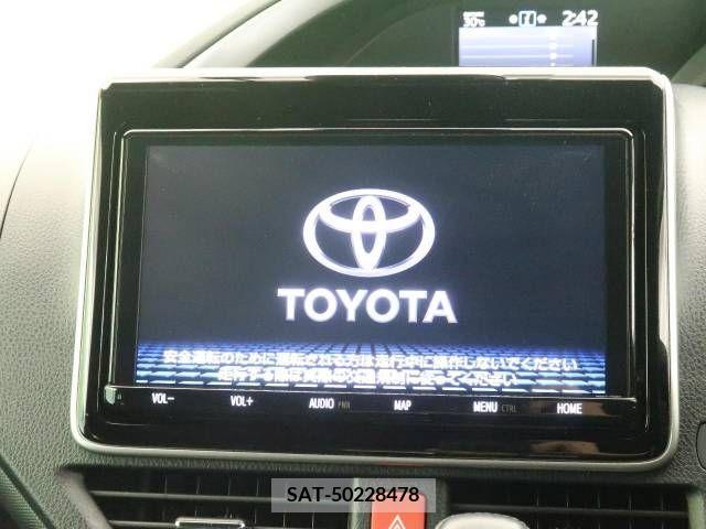 Toyota VOXY 2018-09 321579-2