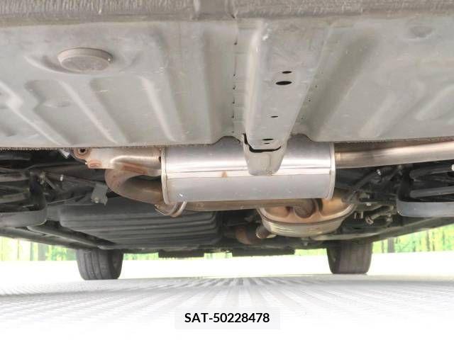 Toyota VOXY 2018-09 321579-19
