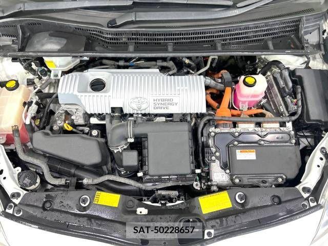 Toyota PRIUS 2013-11 329051-18