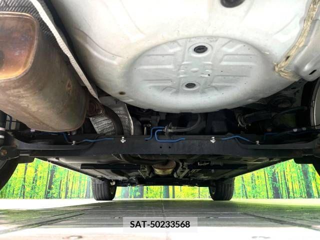Nissan JUKE 2012-05 251418-19