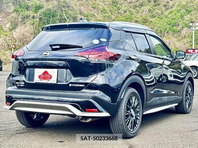Nissan KICKS 2021-06 273998-2