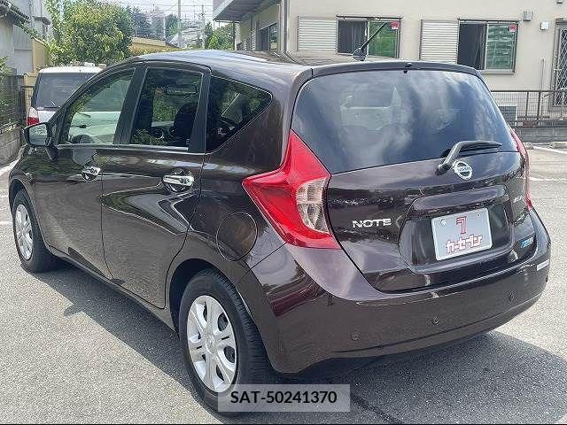 Nissan NOTE 2015-08 352416-2