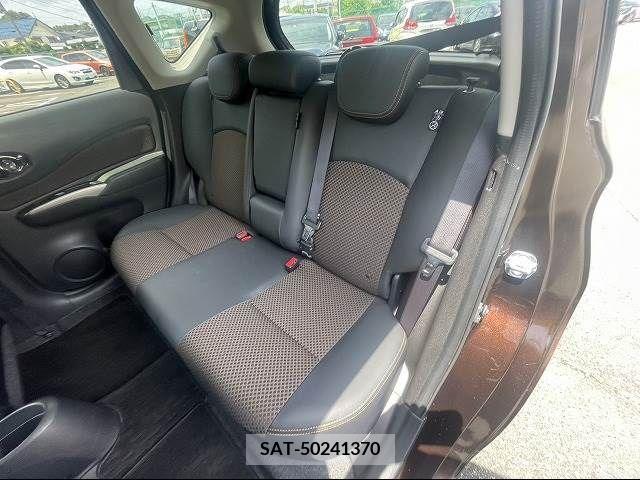 Nissan NOTE 2015-08 352416-27