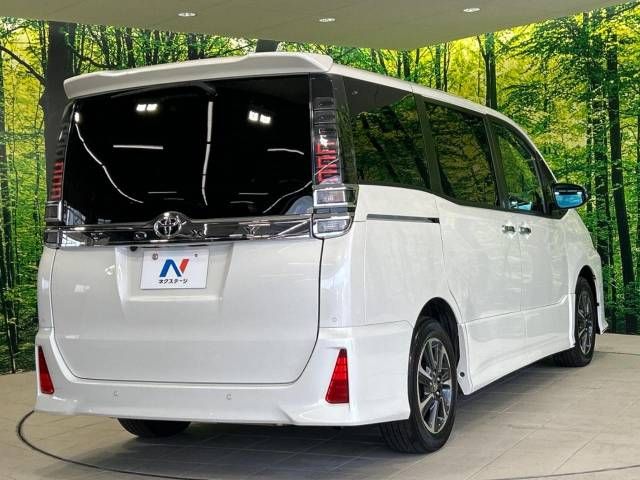 Toyota VOXY 2021-02 186209-18